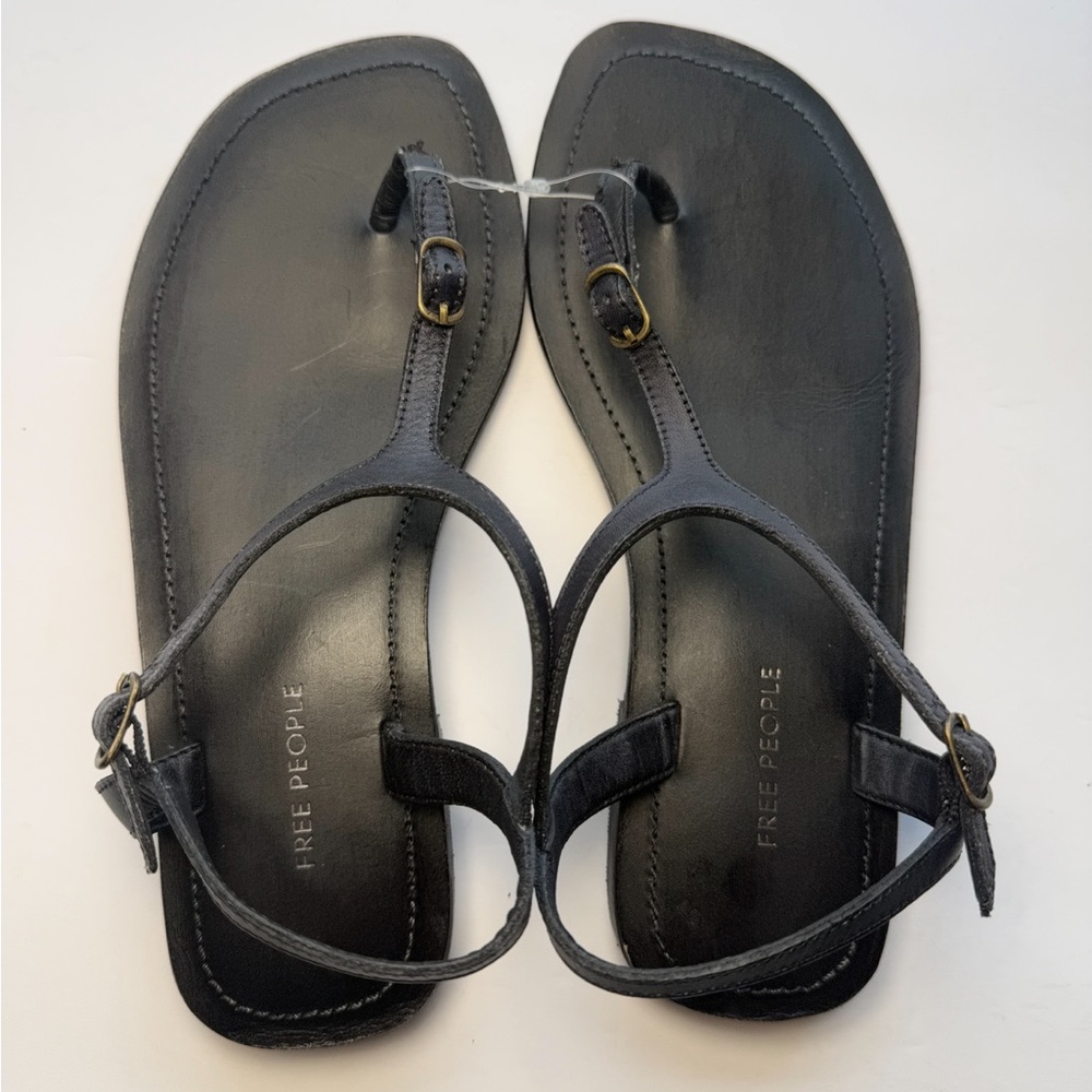 Free People Alina Leather Classic Thong Sandals Minimalist Strappy Black Size 7 - Picture 2 of 6